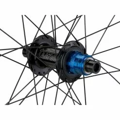 Tune Race 23 Boost Disc Center Lock 29" Laufradsatz - Auslaufmodell -Jagdraht Verkaufsladen 377758