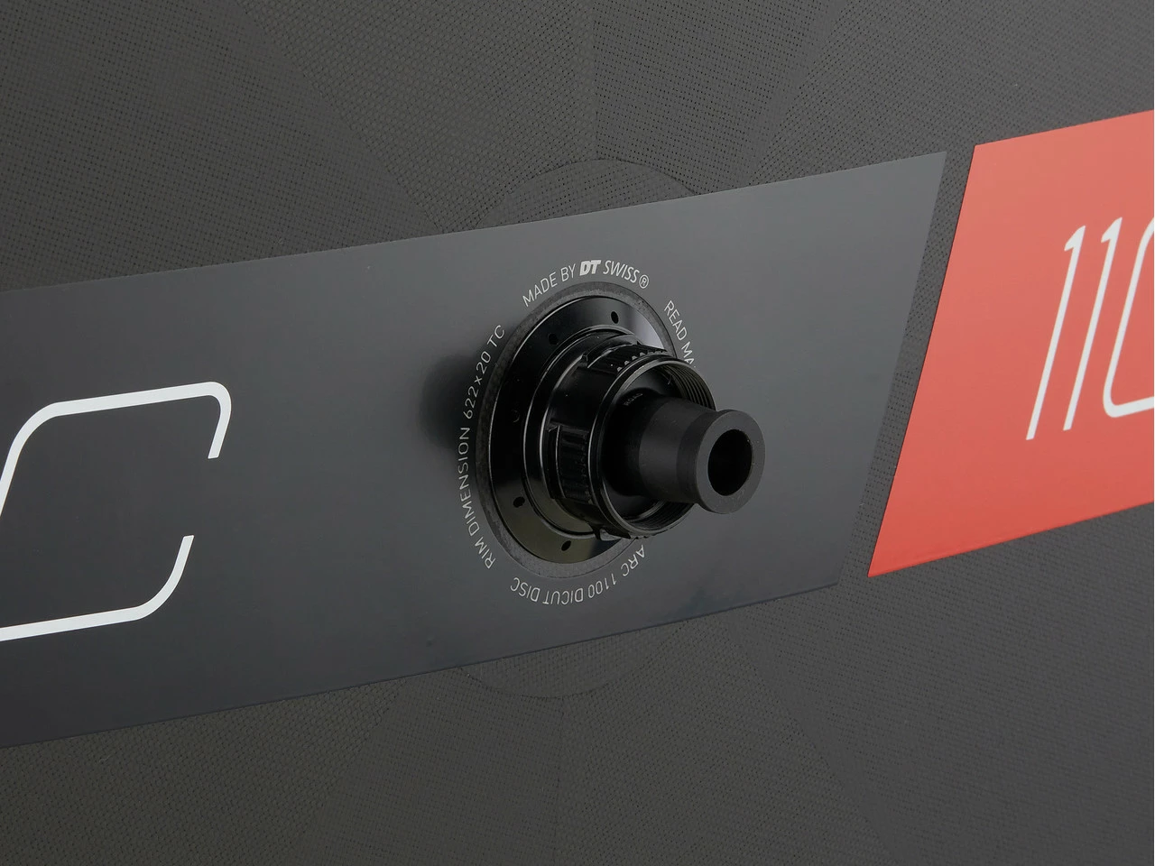 Dt-swiss ARC 1100 DICUT 62/Scheibe Carbon Disc Center Lock 28" Laufradsatz 10 Dt-swiss ARC 1100 DICUT 62/Scheibe Carbon Disc Center Lock 28" Laufradsatz – Bild 8