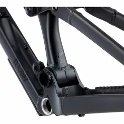 RAAW Mountain Bikes Madonna V2.2 29" Rahmenkit Mit Fox DHX2 2POS Factory -Jagdraht Verkaufsladen 455003