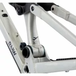 RAAW Mountain Bikes Madonna V2.2 29" Rahmenkit Mit ÖHLINS TTX 2 Air Und RXF38 M.2 -Jagdraht Verkaufsladen 459955